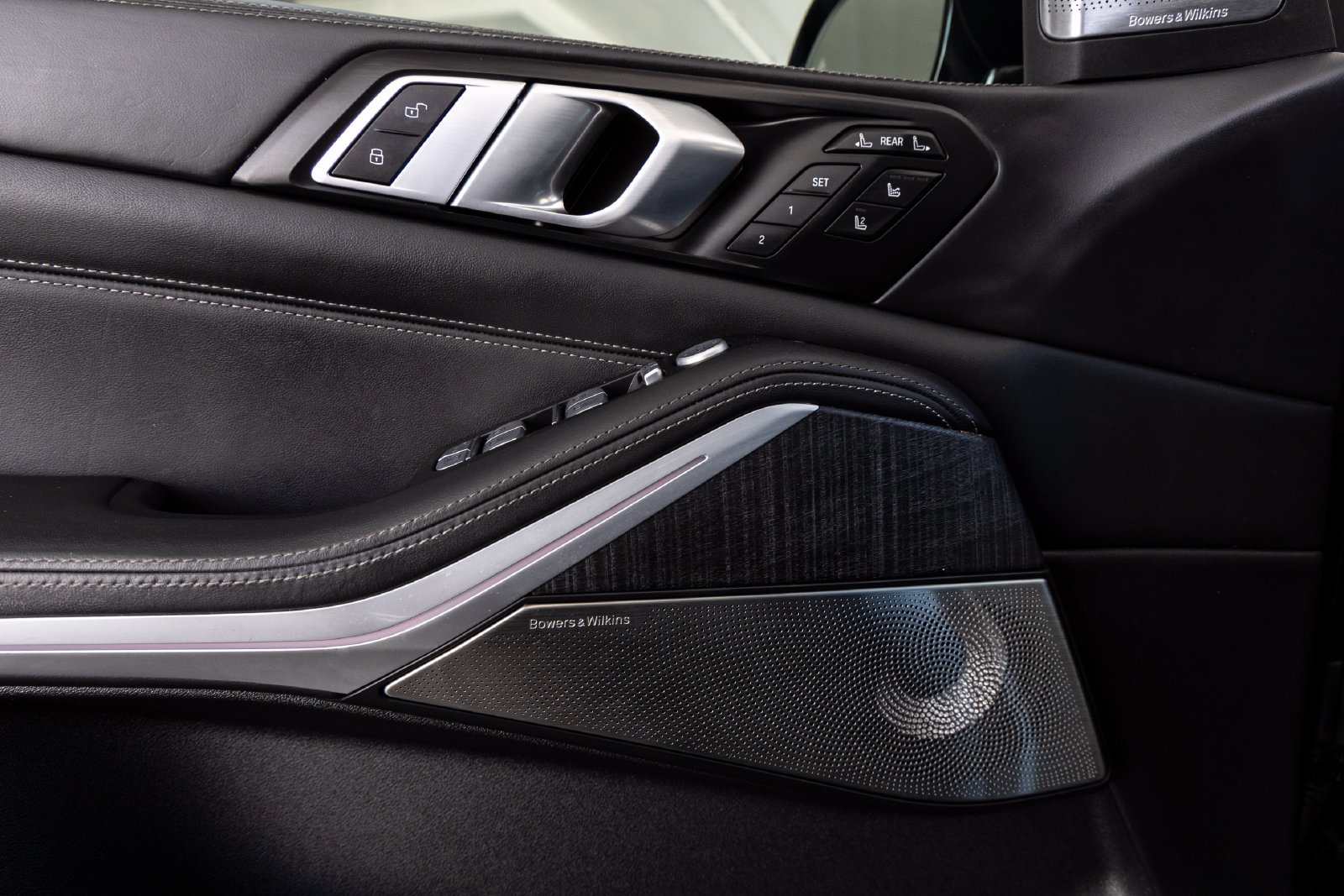 Certified 2023 BMW ALPINA XB7 AWD/4WD image 17
