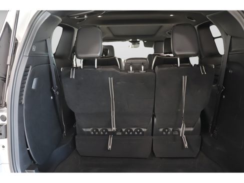Used 2026 Chrysler Pacifica Limited FWD image 29