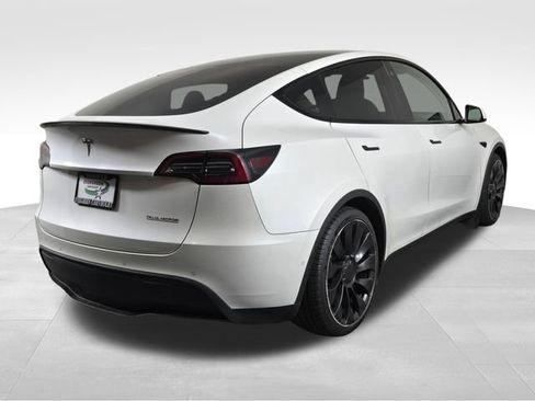 Used 2022 Tesla Model Y Performance AWD/4WD image 7