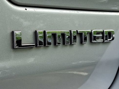 Certified 2023 Jeep Grand Cherokee Limited AWD/4WD image 35