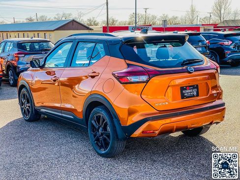 Used 2023 Nissan Kicks SR image 6