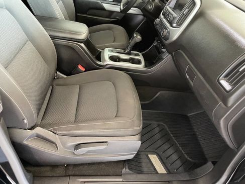 Used 2018 Chevrolet Colorado LT w/ Redline Special Edition image 27