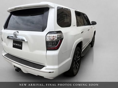 Used 2018 Toyota 4Runner Limited RWD image 3