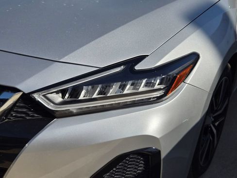Used 2022 Nissan Maxima SV w/ Floor Mat Group FWD image 14