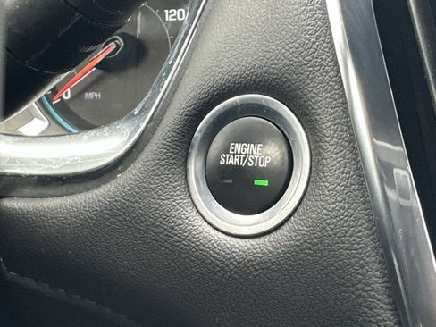 New 2023 Chevrolet Traverse LT FWD image 27