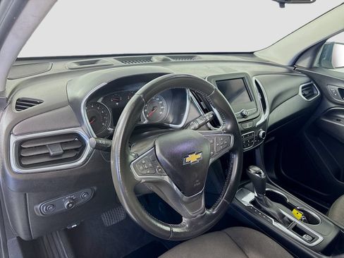 Used 2020 Chevrolet Equinox LT w/ Driver Convenience Package FWD image 9