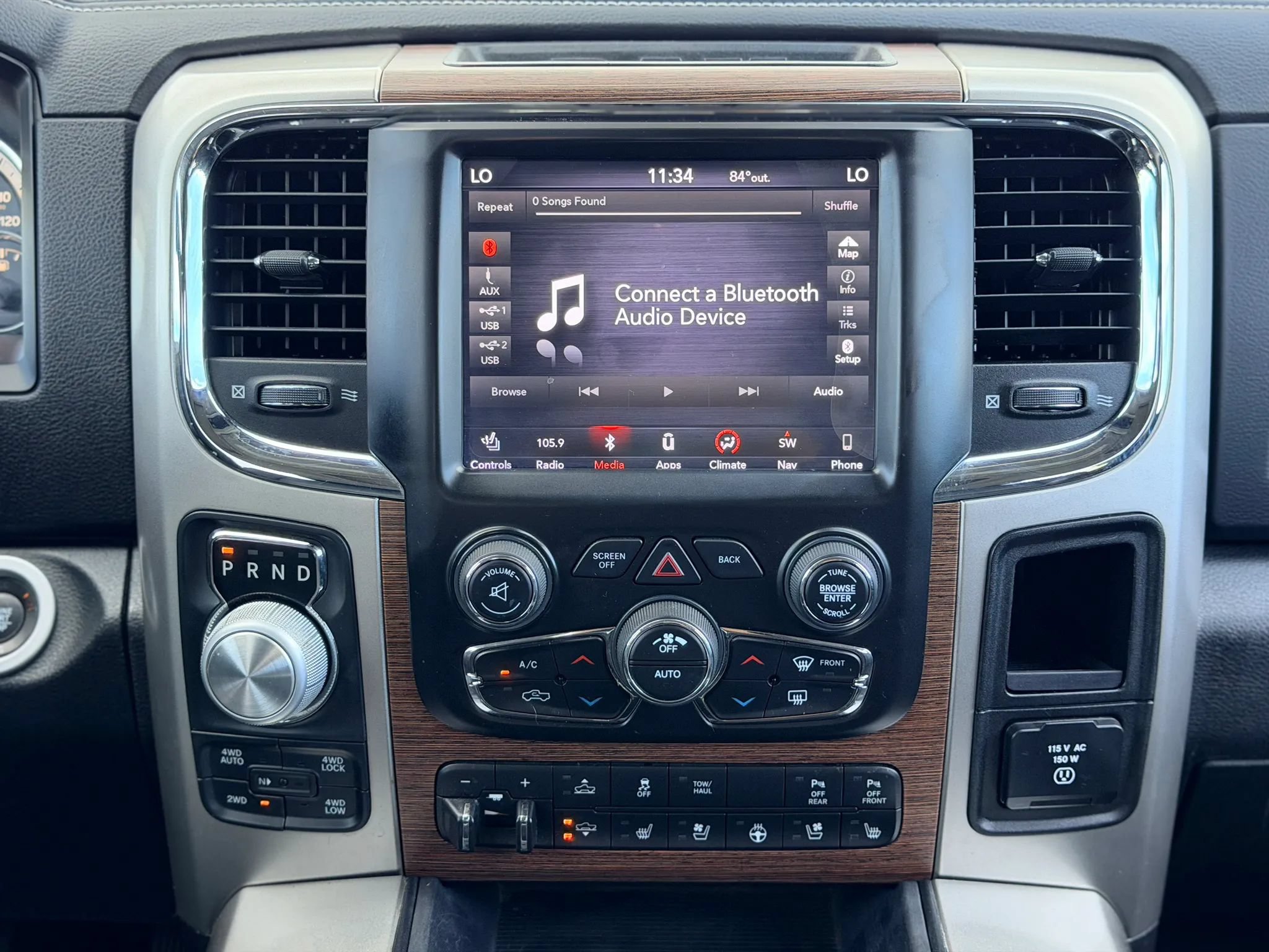 Used 2018 RAM 1500 Laramie w/ Convenience Group AWD/4WD image 20