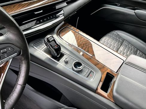 Used 2023 Cadillac Escalade Sport Platinum w/ LPO, ONYX Package AWD/4WD image 16
