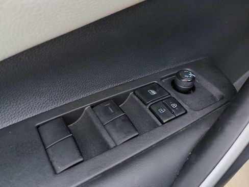 Used 2025 Toyota Corolla SE FWD image 12
