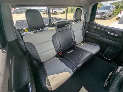 Used 2023 Chevrolet Silverado 1500 RST w/ Convenience Package II AWD/4WD image 23