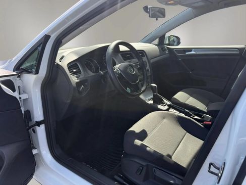 Used 2016 Volkswagen Golf S FWD image 13