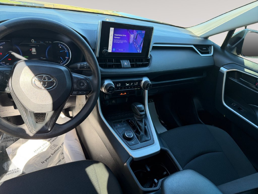 Used 2025 Toyota RAV4 LE AWD/4WD image 10