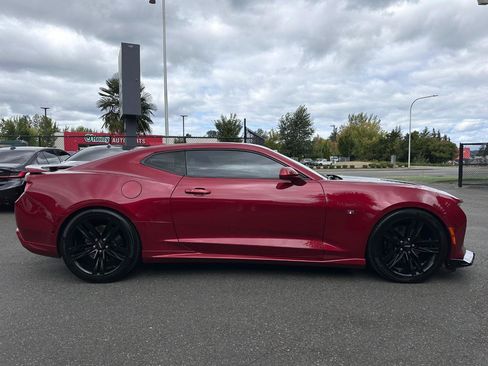 Used 2018 Chevrolet Camaro SS RWD image 29