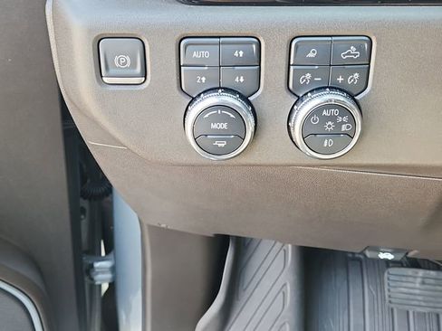 Certified 2025 GMC Sierra 1500 SLT w/ SLT Premium Plus Package AWD/4WD image 21