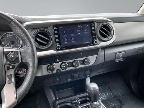 Used 2022 Toyota Tacoma SR5 w/ SR5 Appearance Package (SM) AWD/4WD image 6