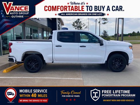 Used 2023 Chevrolet Silverado 1500 Custom AWD/4WD image 10