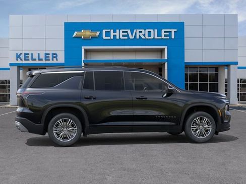 New 2026 Chevrolet Traverse LT w/ Driver Confidence Package FWD image 5