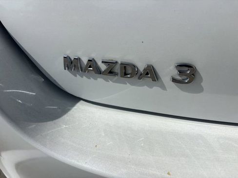 Used 2022 MAZDA MAZDA3 s image 8