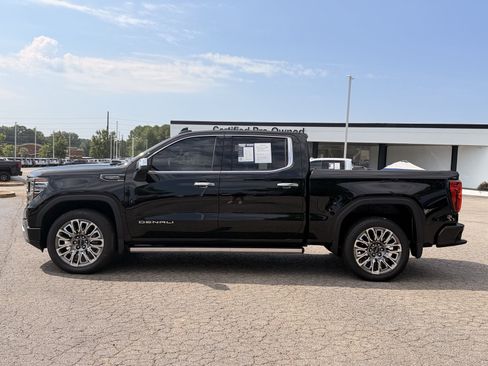 Used 2026 GMC Sierra 1500 Denali Ultimate AWD/4WD image 9