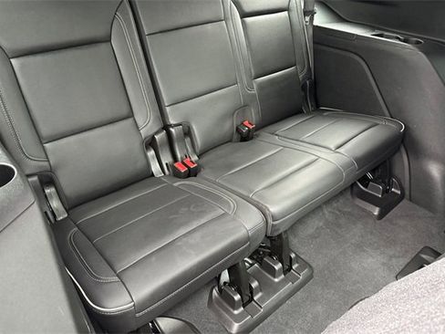 Used 2021 GMC Yukon SLT w/ SLT Luxury Plus Package image 18