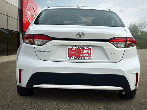 Used 2022 Toyota Corolla LE image 8