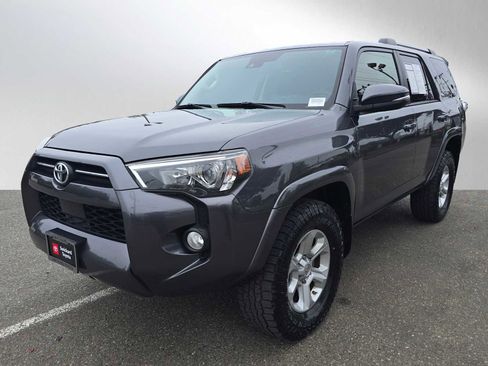 Used 2020 Toyota 4Runner SR5 Premium w/ Moonroof Package AWD/4WD image 7