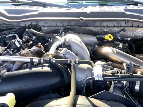 Certified 2020 Ford F350 Platinum AWD/4WD image 31