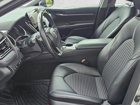 Used 2023 Toyota Camry SE image 19