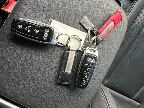 Used 2020 Audi Q8 Premium Plus w/ Premium Plus Package image 24