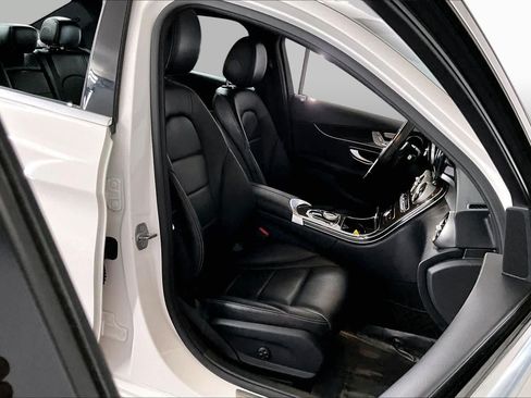 Used 2019 Mercedes-Benz C 300 4MATIC Sedan image 8