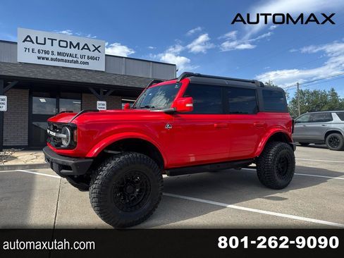 Used 2023 Ford Bronco Outer Banks AWD/4WD image 1