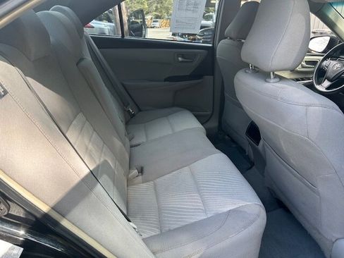 Used 2015 Toyota Camry LE FWD image 22