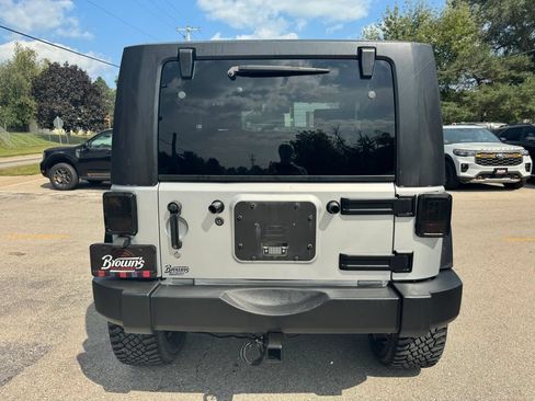 Used 2008 Jeep Wrangler X AWD/4WD image 6