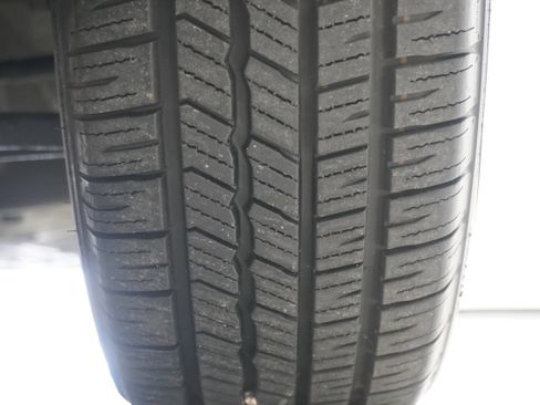 Used 2019 Nissan Versa S Plus FWD image 24