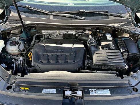 Used 2019 Volkswagen Tiguan SE w/ Panoramic Sunroof Package image 29