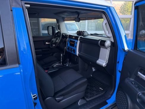 Used 2008 Toyota FJ Cruiser 4WD image 18