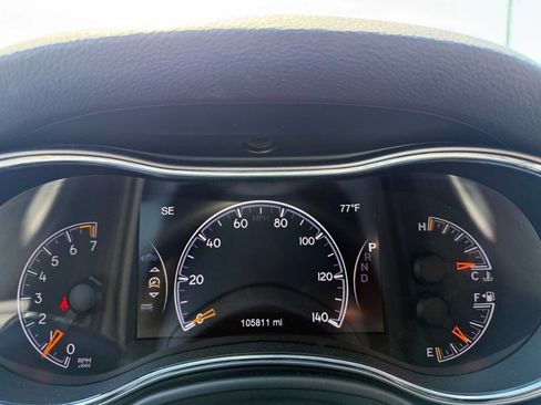 Used 2019 Jeep Grand Cherokee Laredo image 18