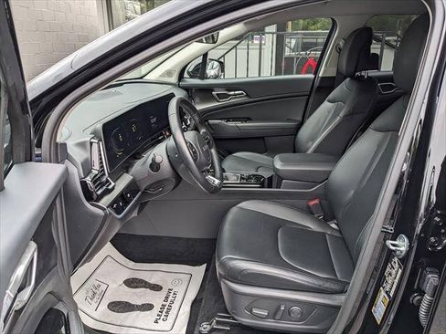 Used 2024 Kia Sportage EX FWD image 8