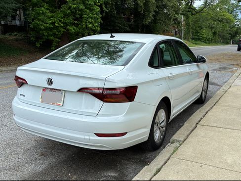 Used 2019 Volkswagen Jetta S w/ Driver Assistance Package FWD image 3