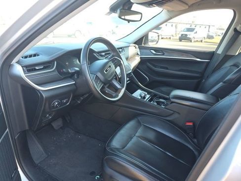 Used 2021 Jeep Grand Cherokee L Limited image 10