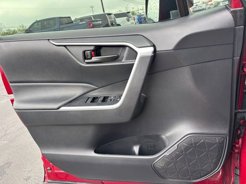 Used 2024 Toyota RAV4 LE FWD image 23