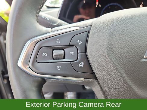 Used 2025 Chevrolet Trax LT w/ LT Convenience Package FWD image 11