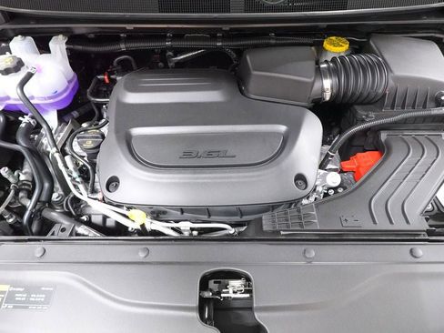 New 2026 Chrysler Voyager LX FWD image 30