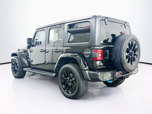 Used 2023 Jeep Wrangler Unlimited Sahara w/ Cold Weather Group AWD/4WD image 5