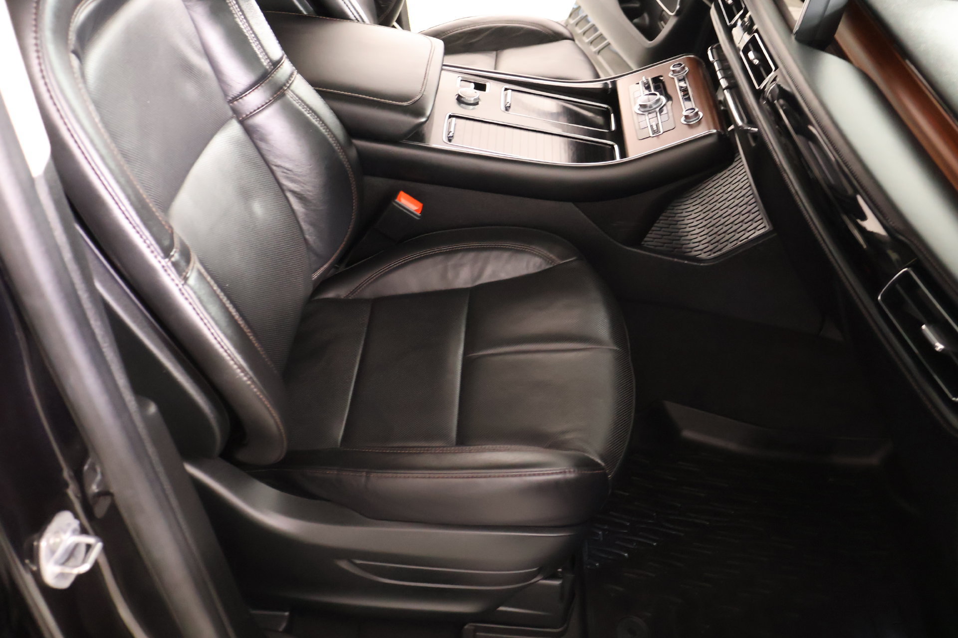 Used 2023 Lincoln Aviator Reserve w/ Equipment Group 201A RWD image 14