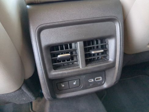 Used 2020 Cadillac XT4 Premium Luxury w/ Cold Weather Package image 15