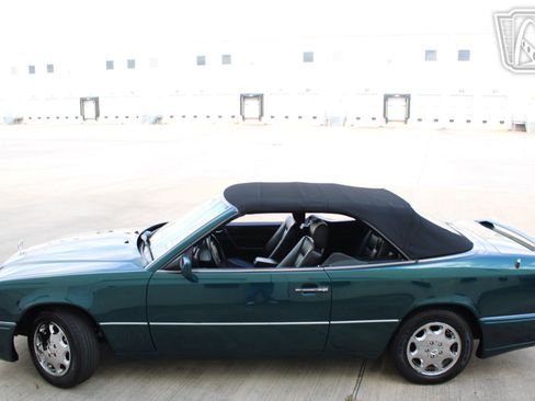 Used 1994 Mercedes-Benz E 320 Convertible image 12