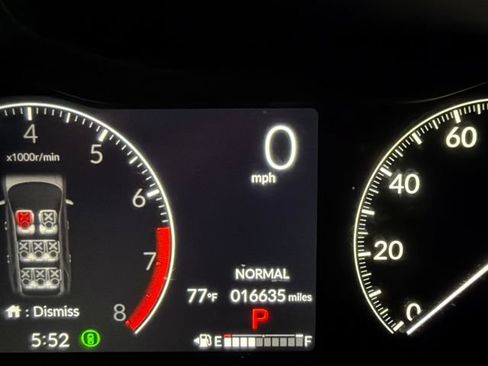 Used 2025 Honda Pilot Touring image 10