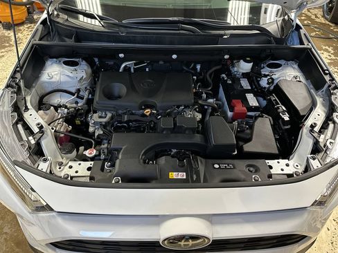 Certified 2025 Toyota RAV4 XLE AWD/4WD image 9