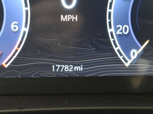 Used 2025 Jeep Grand Cherokee Altitude RWD image 46